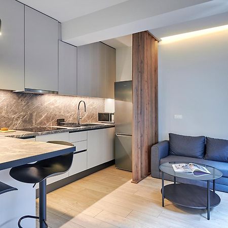 City-Center Apartment In Vibrant Monastiraki, Atenas Exterior foto