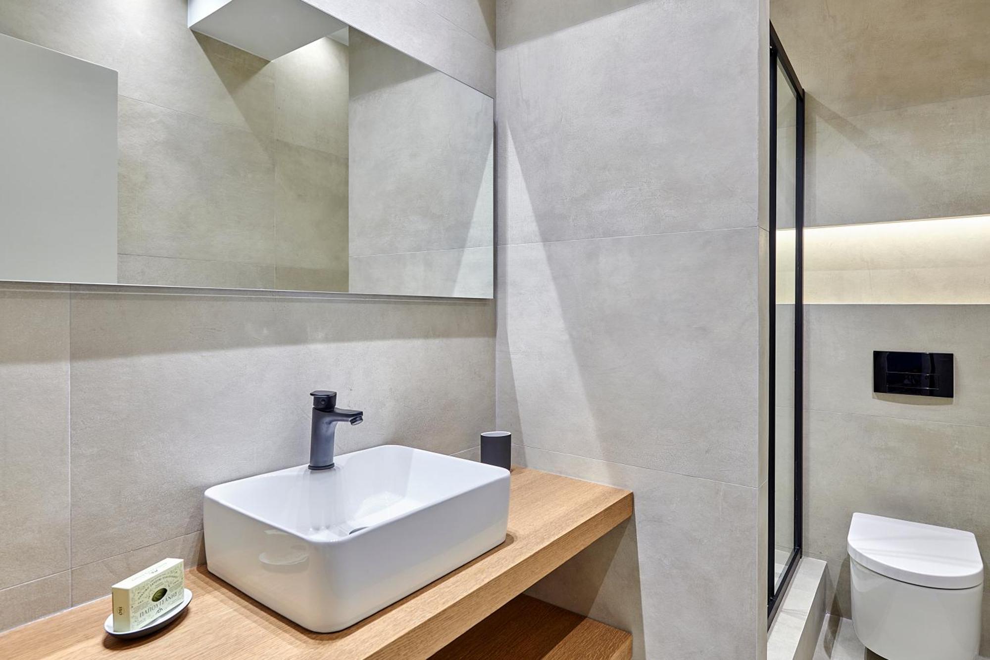 City-Center Apartment In Vibrant Monastiraki, Atenas Exterior foto