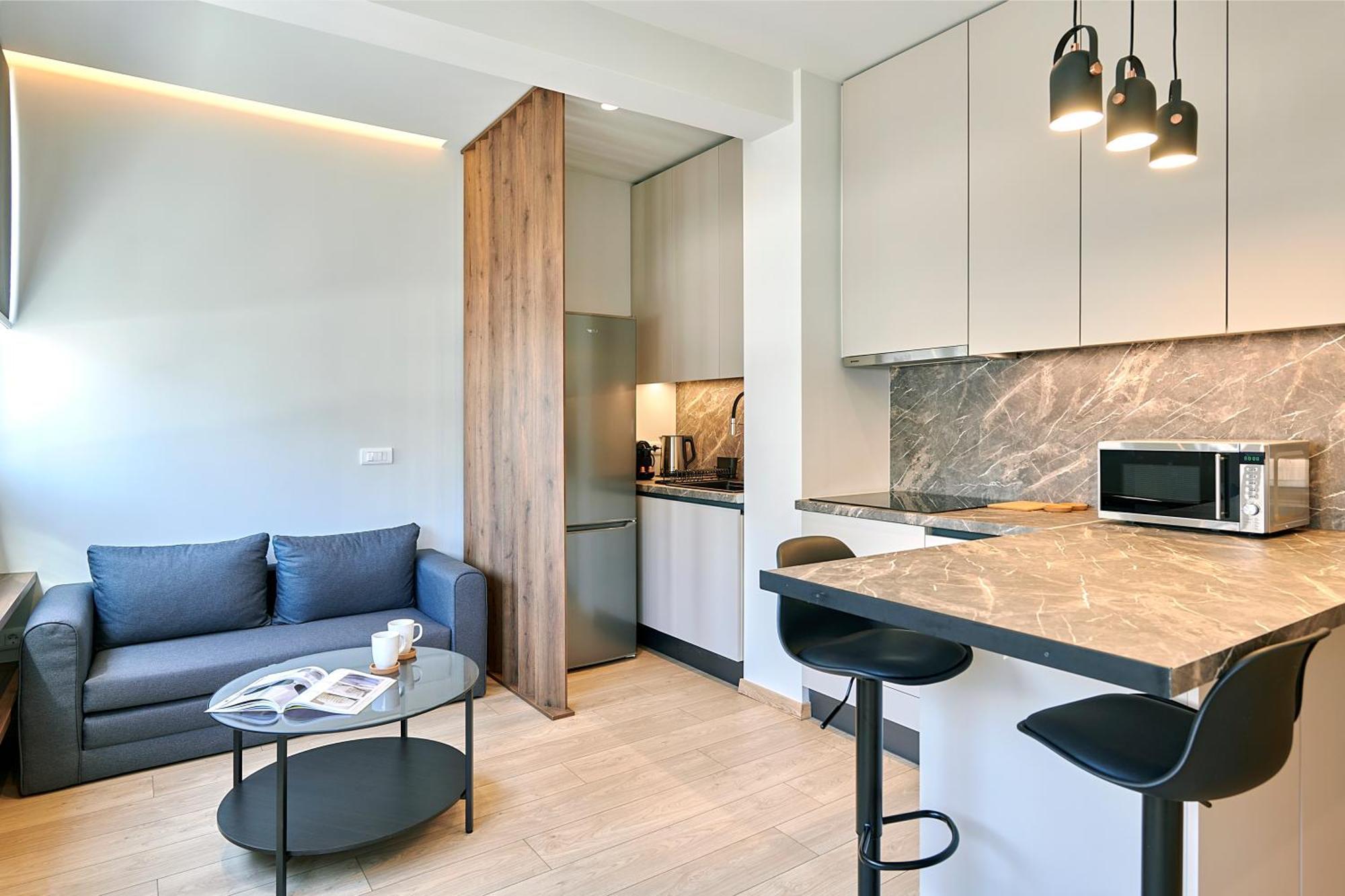 City-Center Apartment In Vibrant Monastiraki, Atenas Exterior foto
